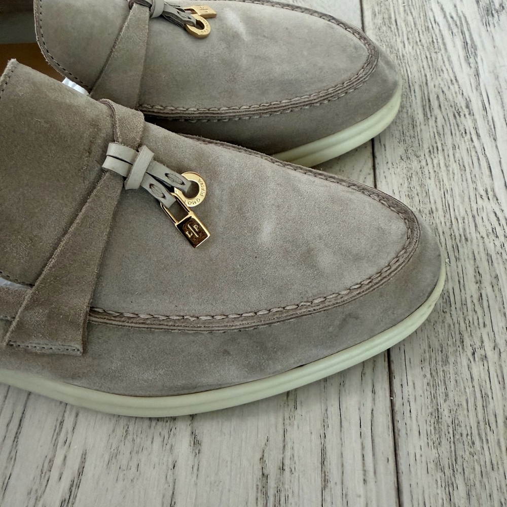 AUTHENTIC and elegant Loro Piana Summer Walk - Picture 3 of 5